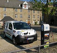 Renaults Elektro-Kangoo Z.E. muss sich jetzt bei Transport- und Kurierfahrten im Bergischen Land beweisen. Foto: Renault/Auto-Reporter.NET